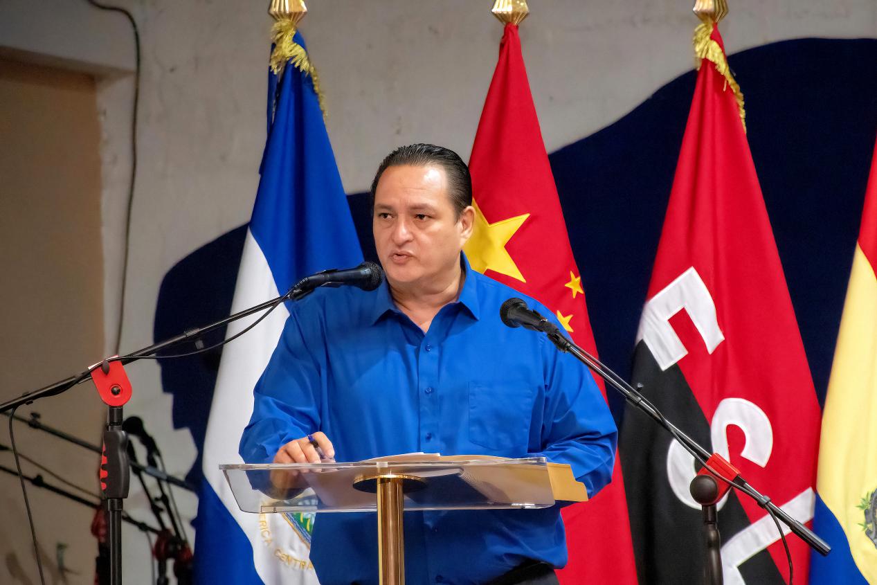 FEB5BDA52EDFF492DC82B336F7645EE6